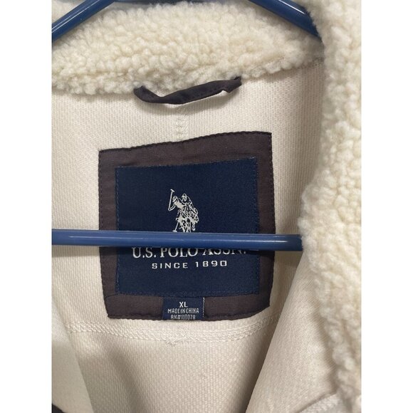 U.S. Polo Assn. Sherpa Fleece Vest XL Beige Contrast Pocket & Zipper Accents - Picture 4 of 5